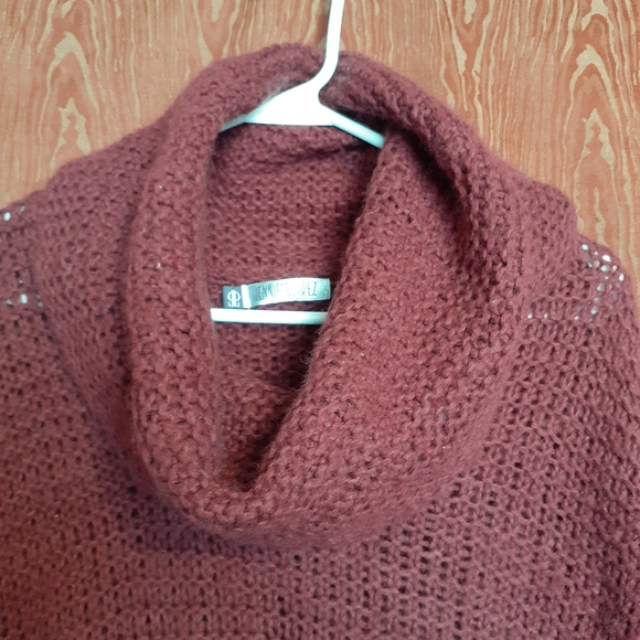 JLO JENNIFER LOPEZ BURGUNDY SWEATER SIZE XS - Picture 3 of 8